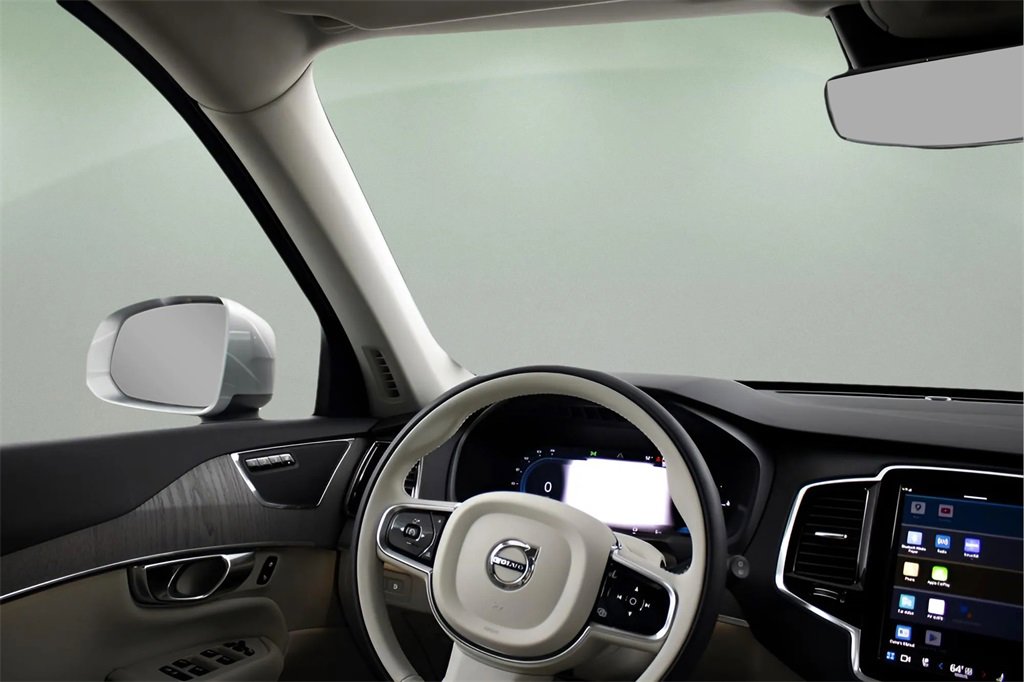 Certified 2025 Volvo XC90 T8 Plus w/ Protection Package Premier image 34