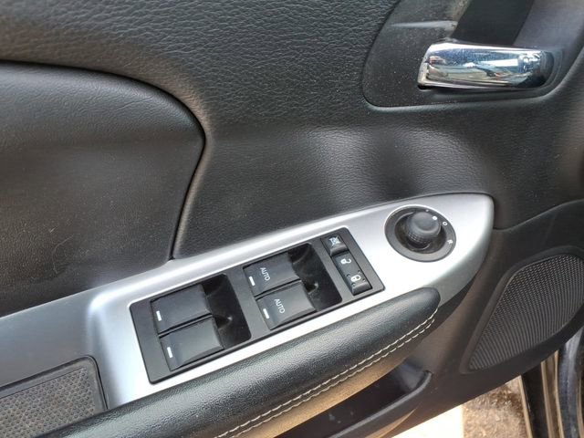 Used 2011 Chrysler 200 Limited FWD image 11