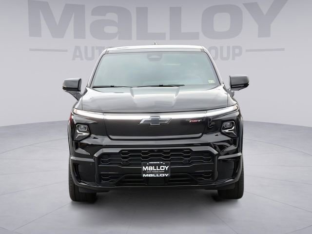 Used 2024 Chevrolet Silverado EV RST AWD/4WD image 2