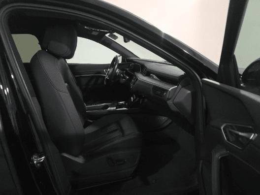 Used 2022 Audi e-tron Premium w/ Convenience Plus Package image 21