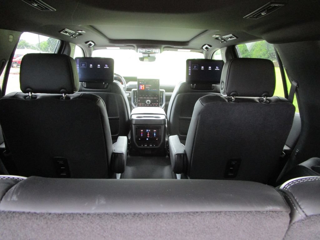 New 2026 GMC Yukon AT4 Ultimate AWD/4WD image 16