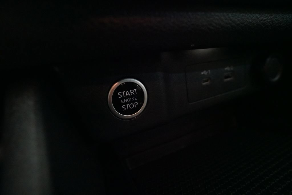 Used 2021 Nissan Rogue S AWD/4WD image 30