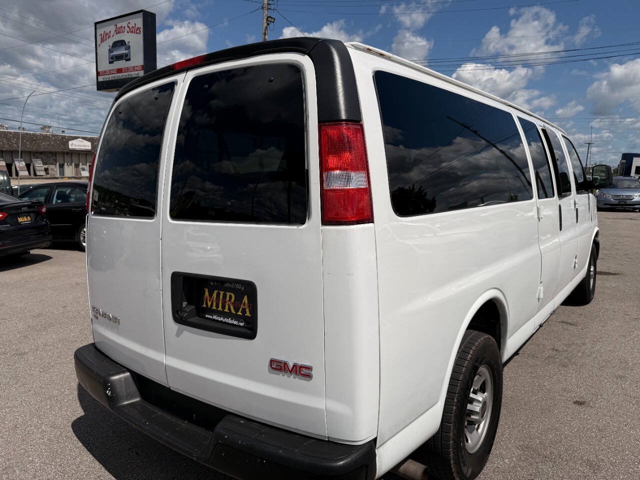 Used 2017 GMC Savana 3500 LS RWD image 23