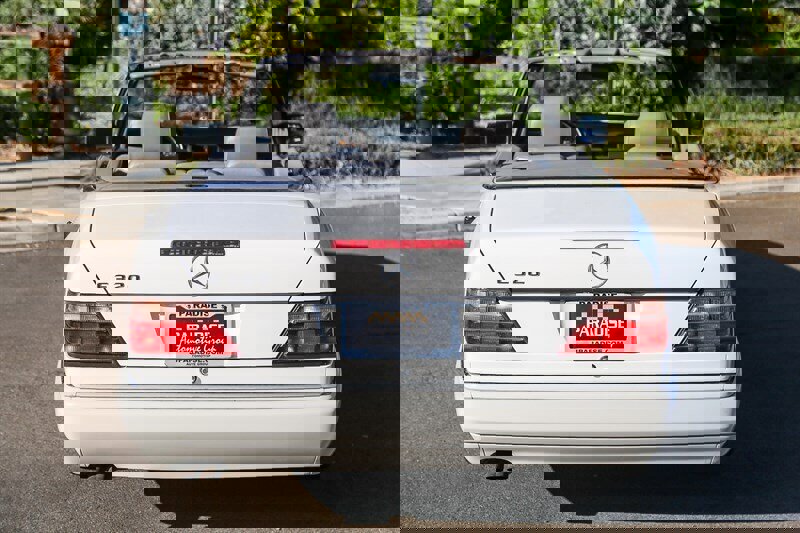 Used 1995 Mercedes-Benz E 320 Convertible image 35