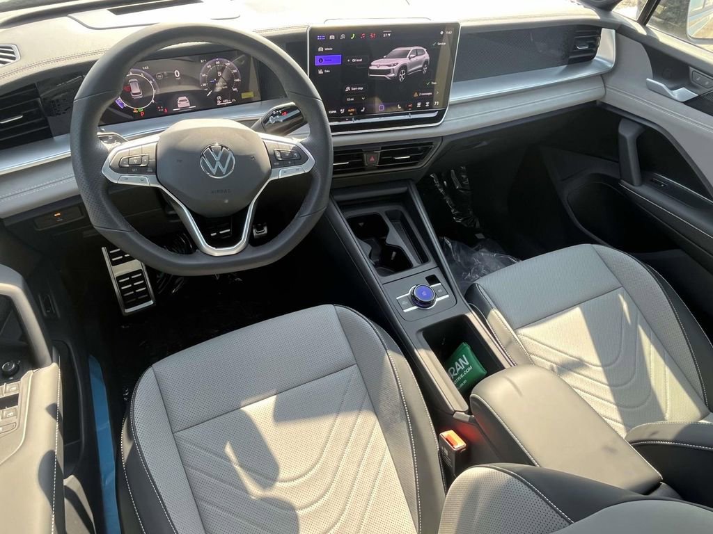 New 2026 Volkswagen Tiguan SE R-Line AWD/4WD image 10