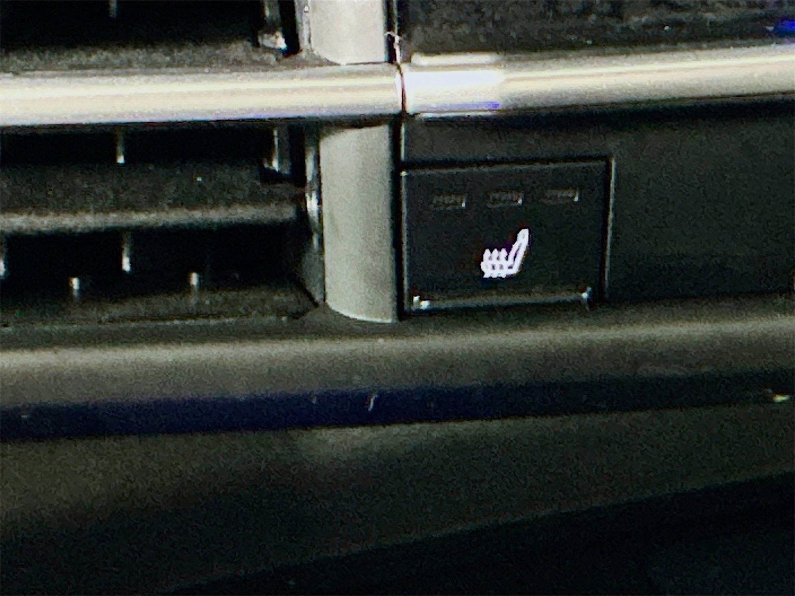 Certified 2025 Toyota Sienna XSE image 20