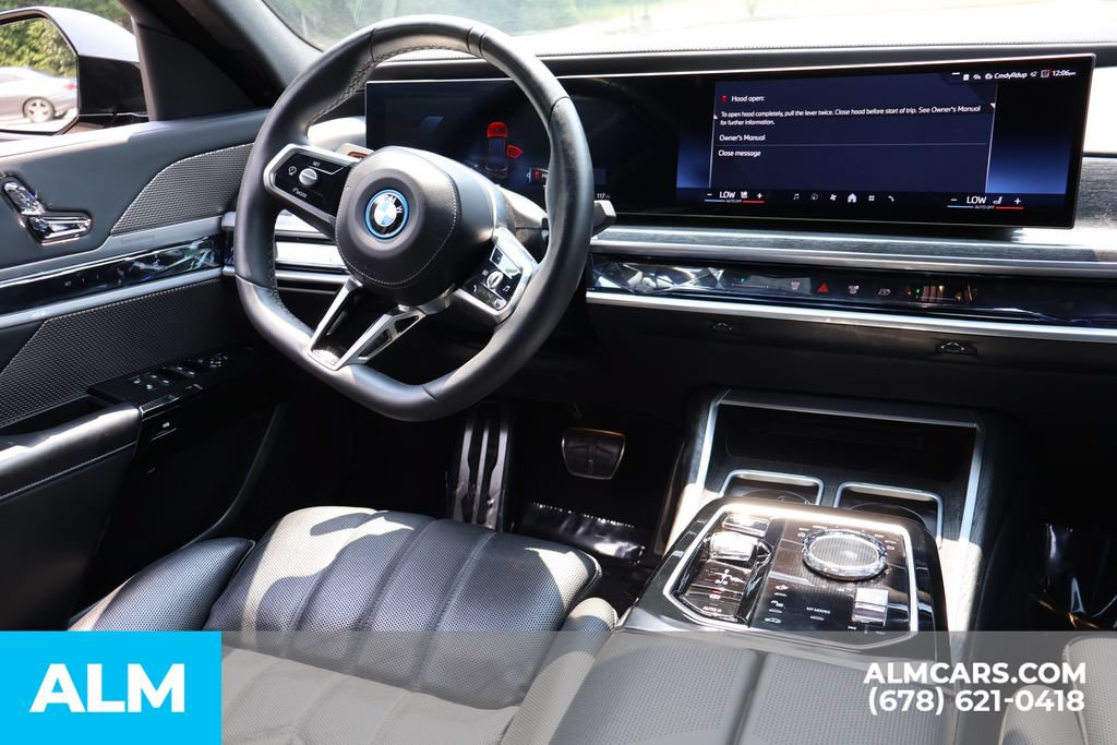Used 2023 BMW i7 xDrive60 AWD/4WD image 28
