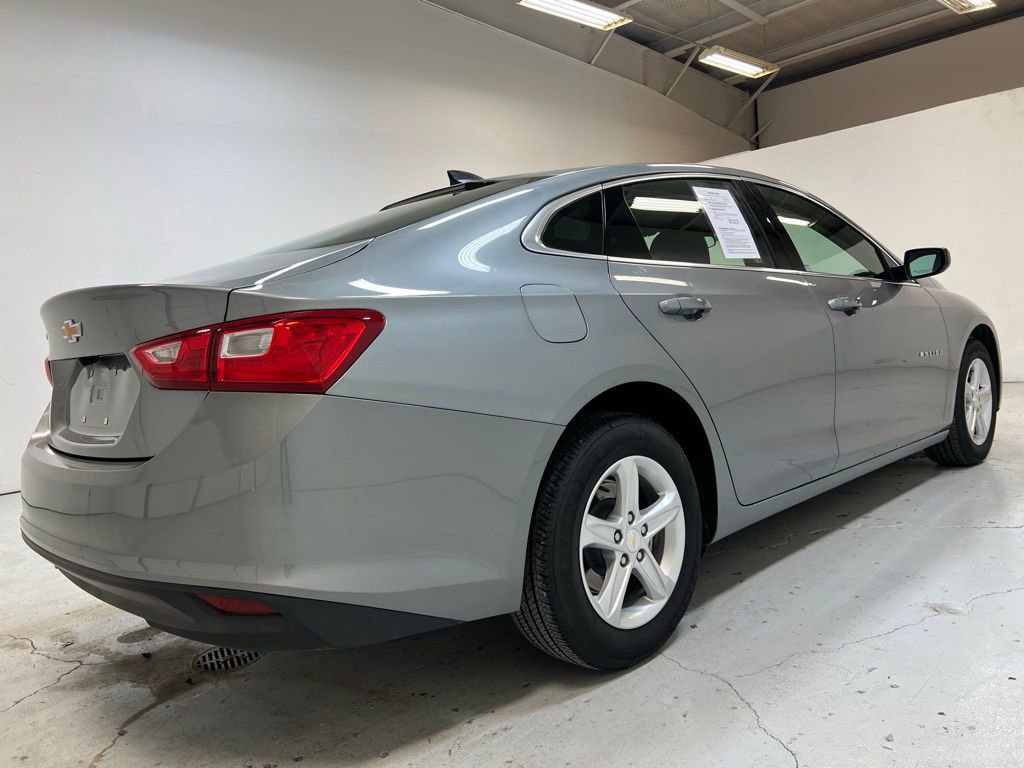 Used 2025 Chevrolet Malibu LS image 9