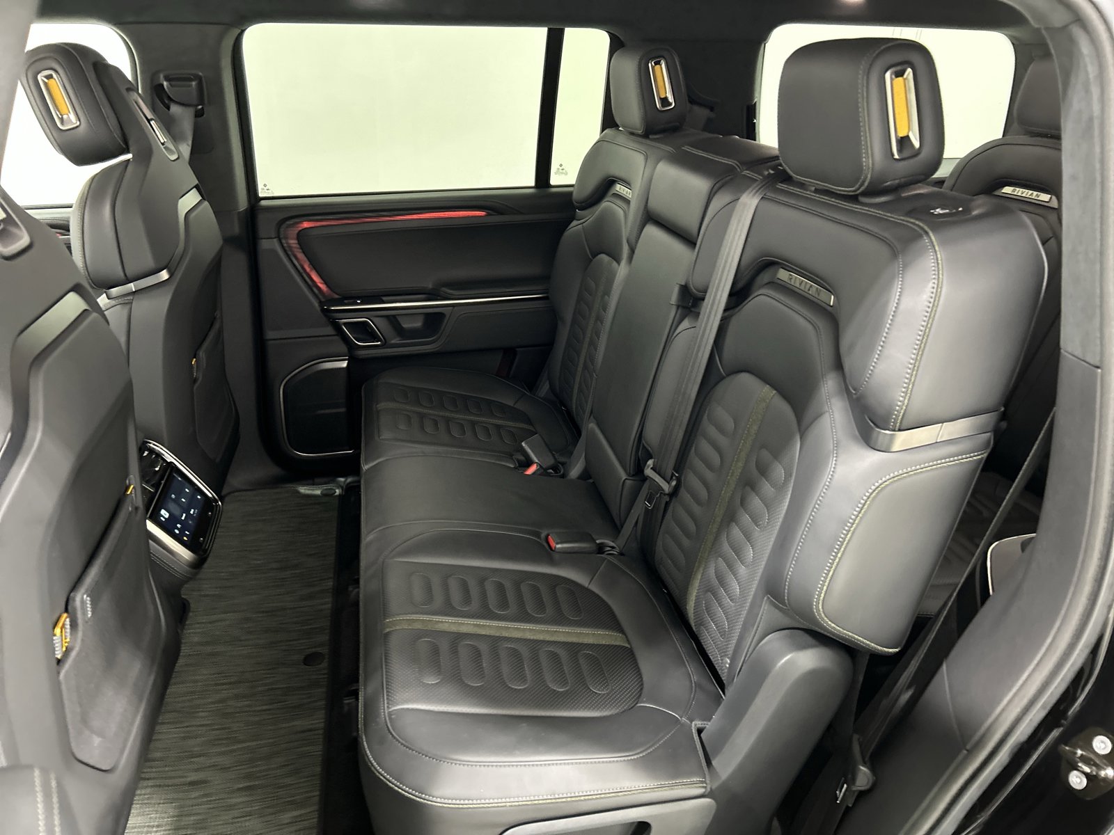 Used 2022 Rivian R1S Launch Edition image 21