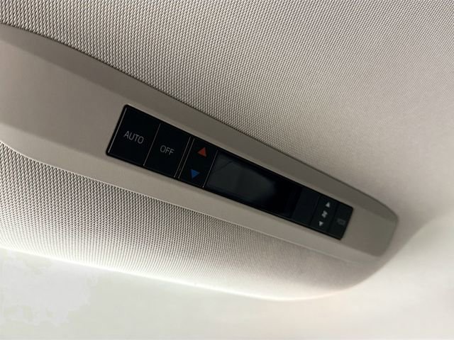 Used 2025 Toyota Sienna LE image 25