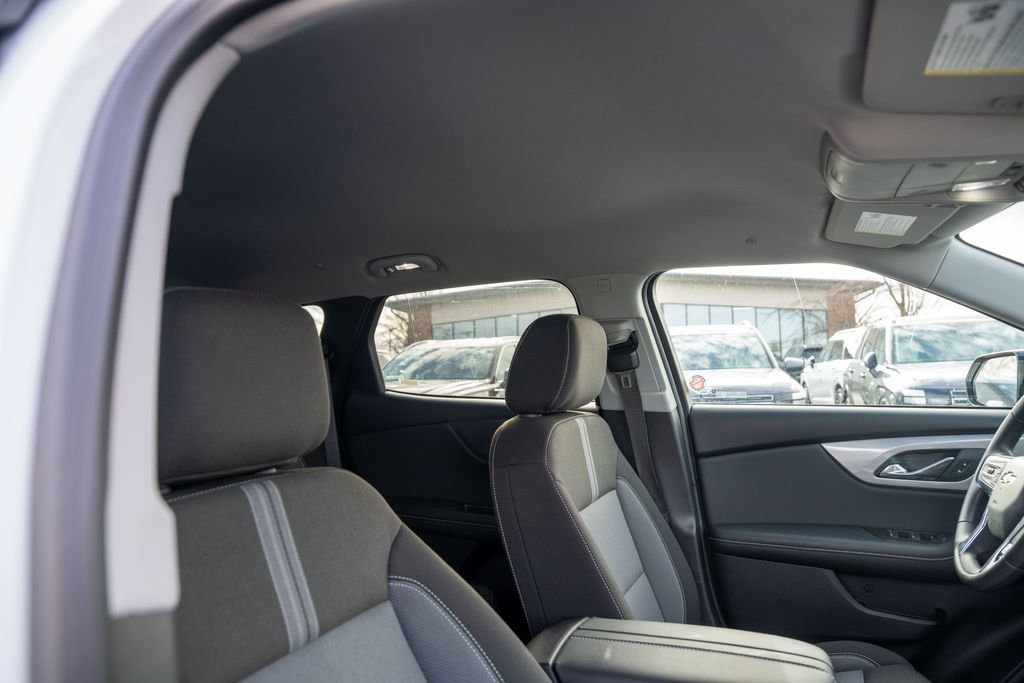 Used 2025 Chevrolet Blazer LT image 12