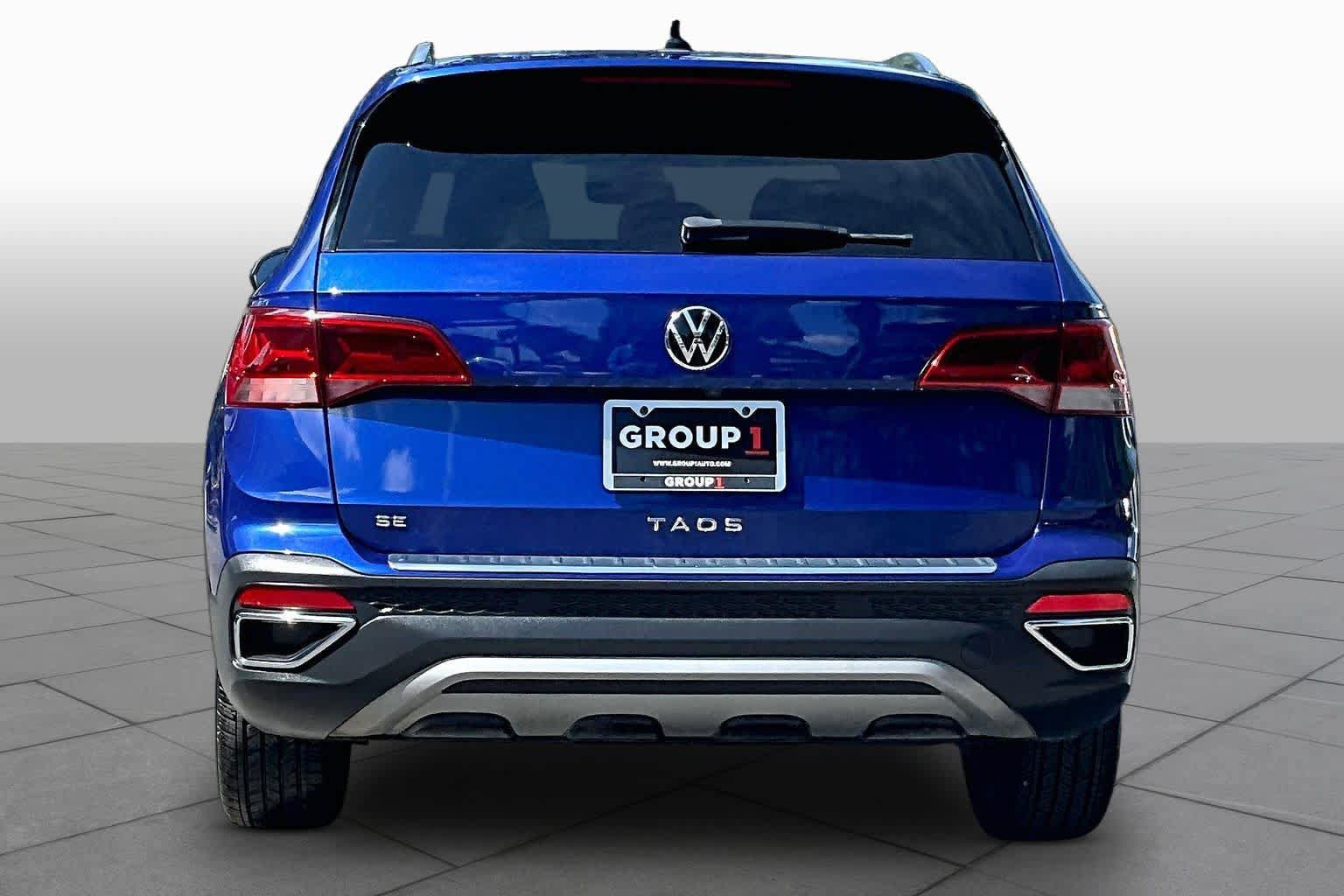 Certified 2023 Volkswagen Taos SE FWD image 5