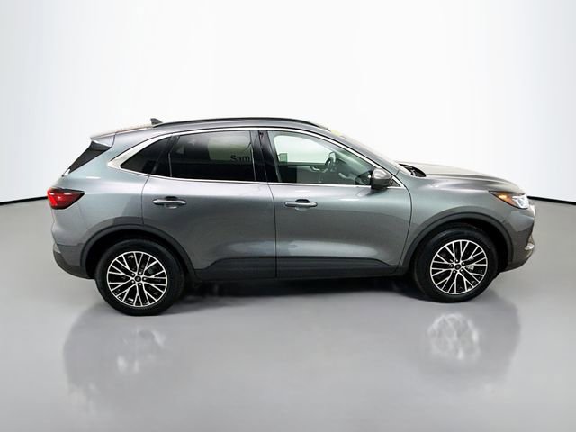 Used 2024 Ford Escape SE w/ PHEV Premium Package image 8
