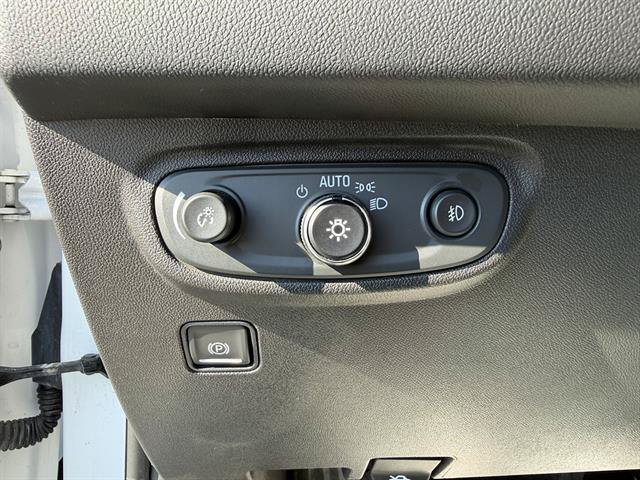 Used 2022 GMC Terrain AT4 w/ Infotainment Package II AWD/4WD image 33