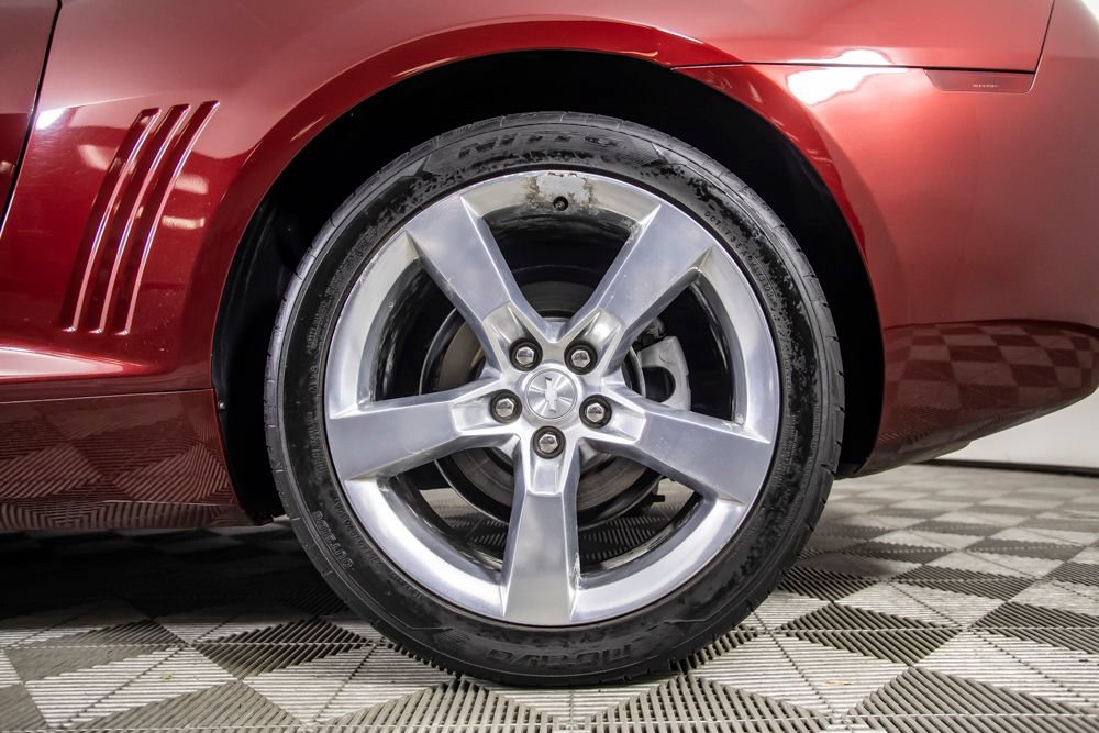Used 2010 Chevrolet Camaro LT w/ RS Package RWD image 9