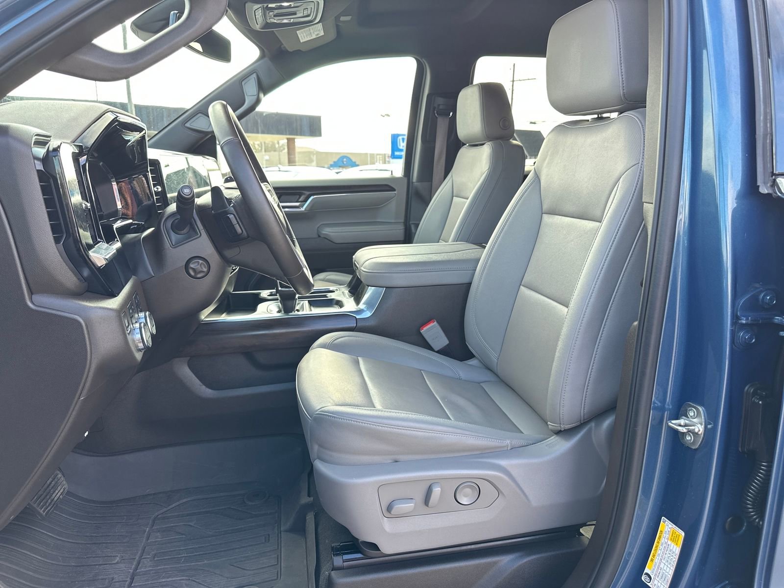 Used 2024 GMC Sierra 1500 SLT w/ SLT Premium Plus Package image 15