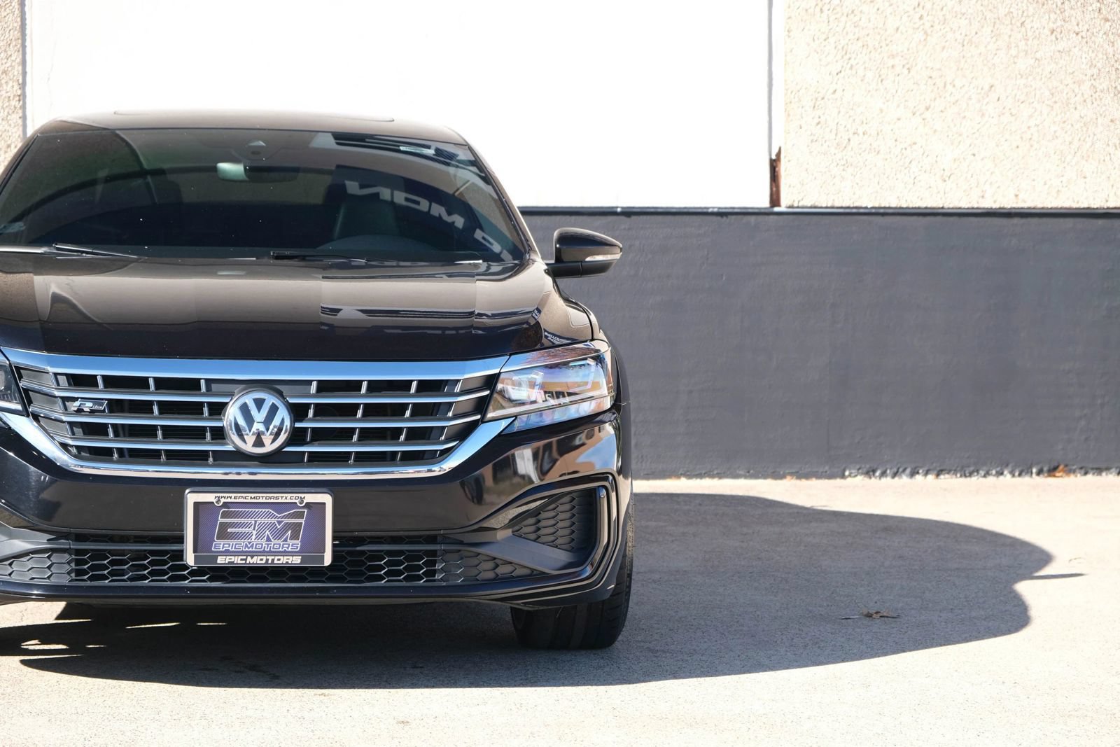 Used 2022 Volkswagen Passat 2.0T R-Line FWD image 3