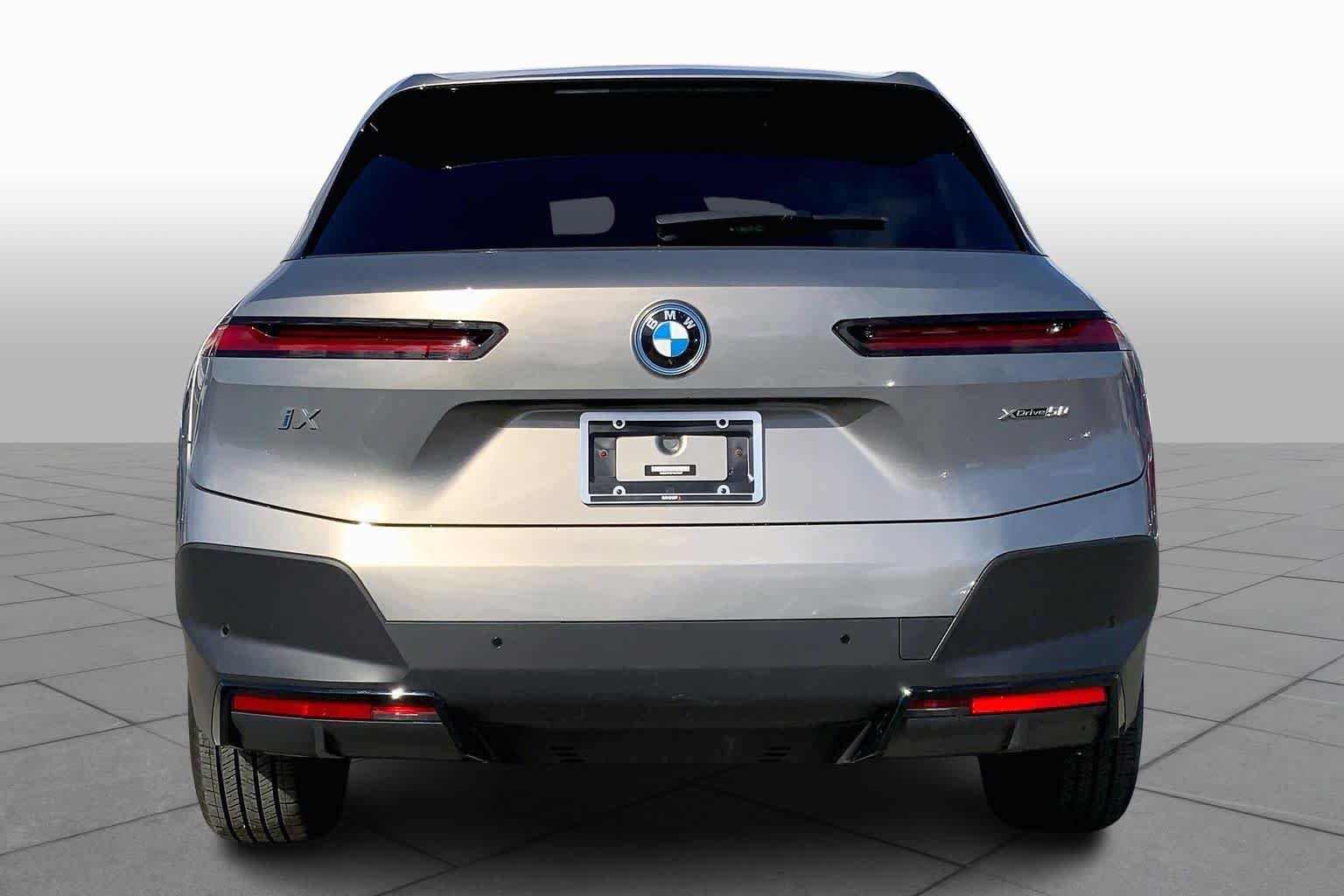 Certified 2023 BMW iX xDrive50 w/ Convenience Package AWD/4WD image 4