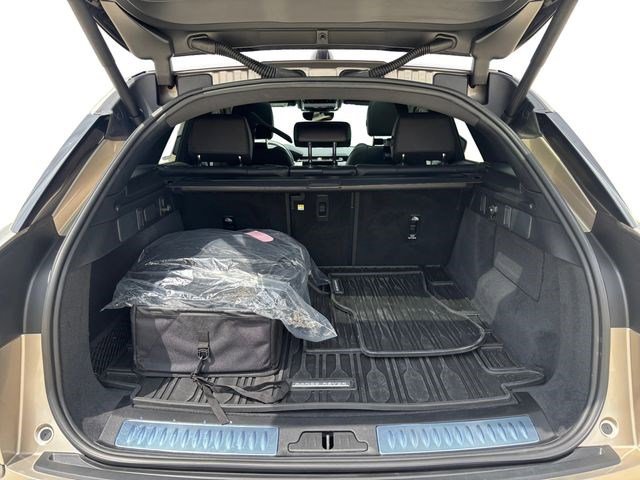 New 2026 Land Rover Range Rover Velar Dynamic SE image 21
