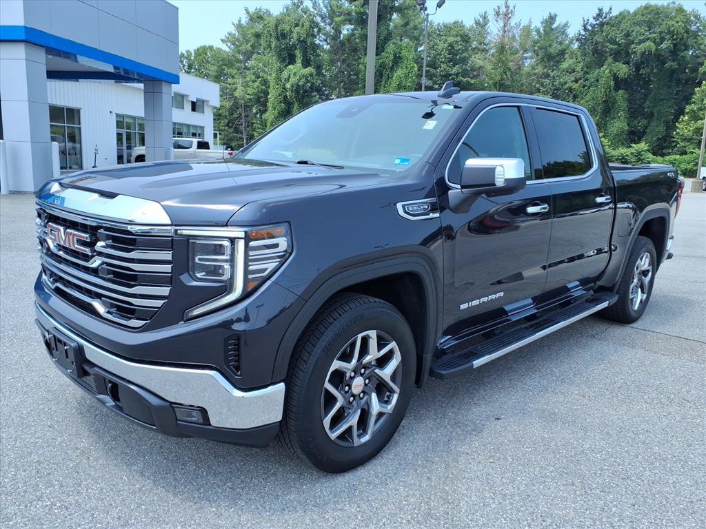 Used 2023 GMC Sierra 1500 SLT w/ SLT Premium Package AWD/4WD image 8