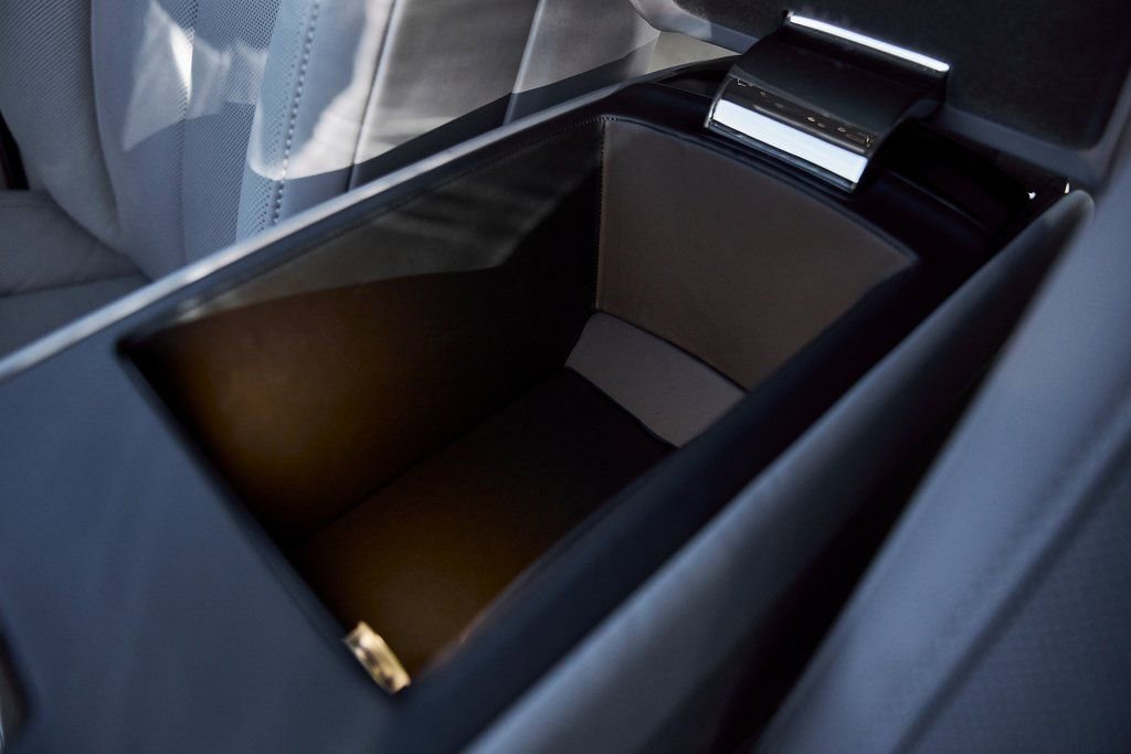Used 2025 Rolls-Royce Phantom Sedan RWD image 74