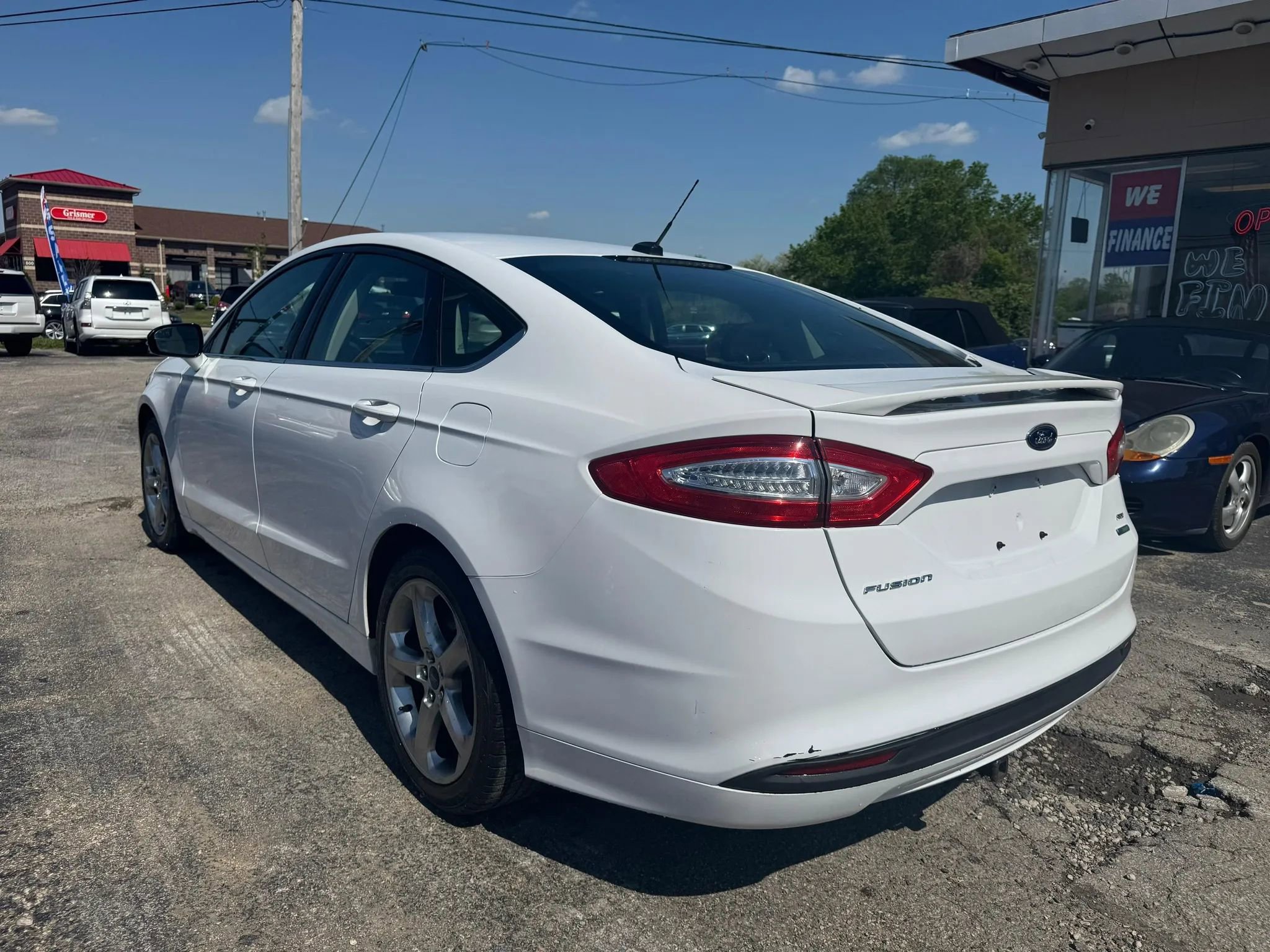 Used 2014 Ford Fusion SE w/ Equipment Group 201A FWD image 5