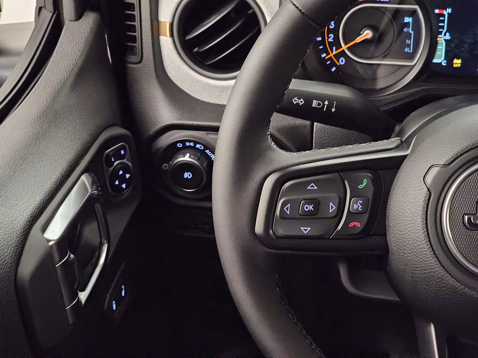 New 2025 Jeep Wrangler Sport S image 19