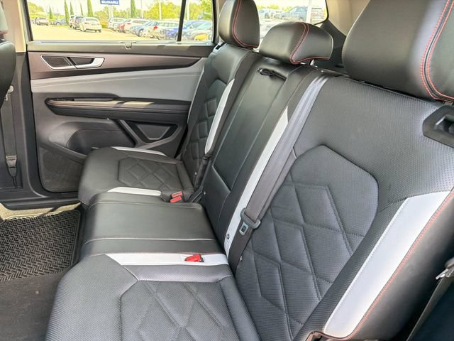 Used 2024 Volkswagen Atlas Peak Edition SE AWD/4WD image 22