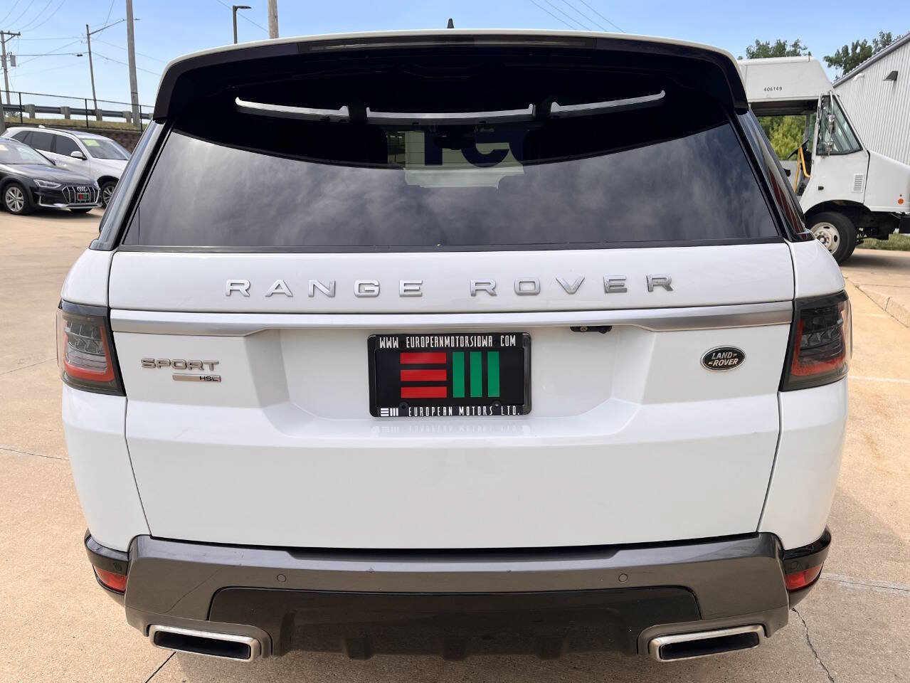 Used 2018 Land Rover Range Rover Sport HSE AWD/4WD image 4
