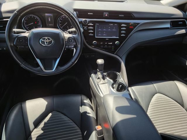 Used 2020 Toyota Camry SE w/ Carpet Mat Package image 12