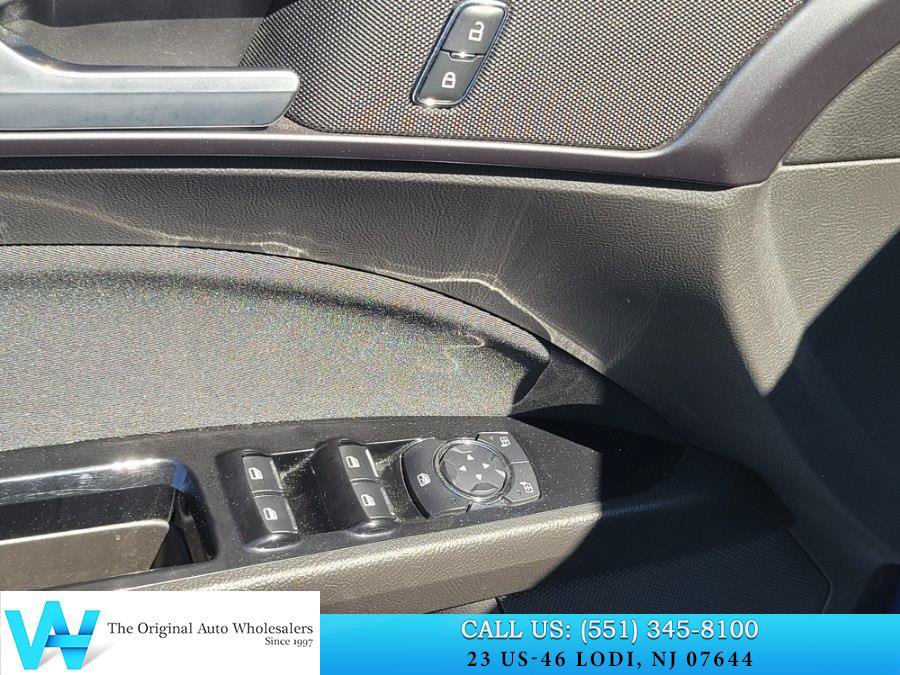 Used 2014 Ford Fusion SE FWD image 11