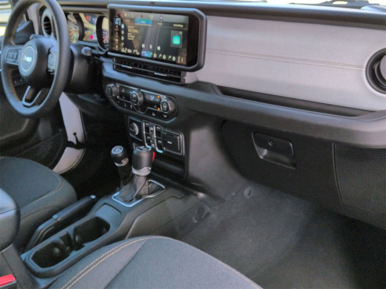 Used 2024 Jeep Wrangler Unlimited Sport image 25