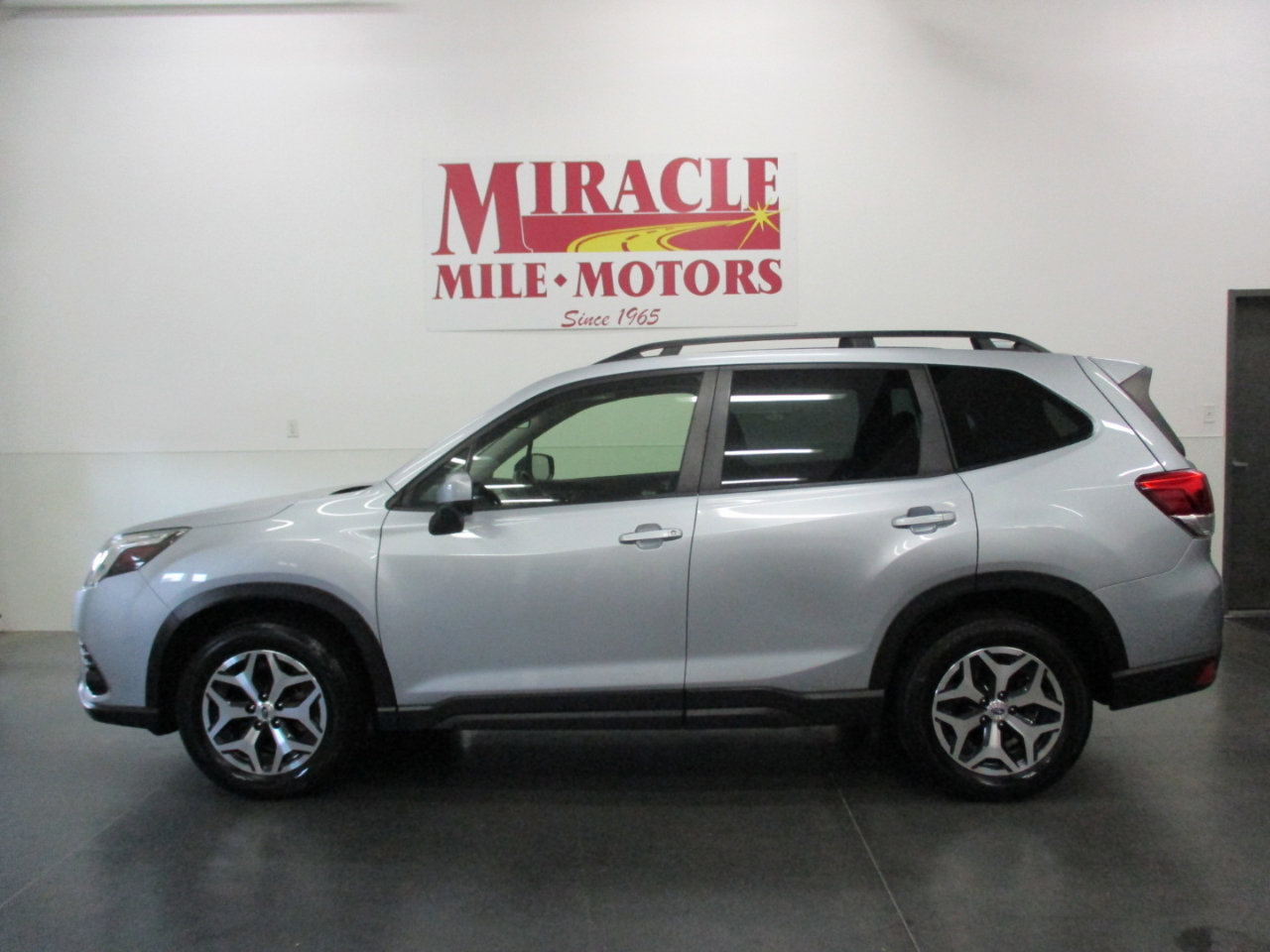 Used 2022 Subaru Forester Premium image 2