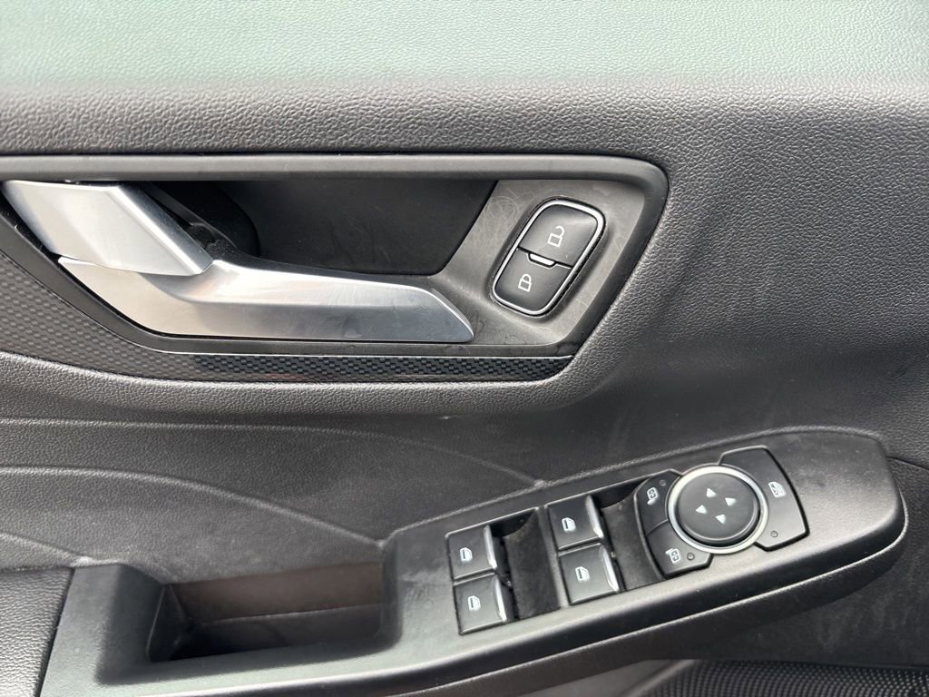 Used 2025 Ford Escape ST-Line image 15