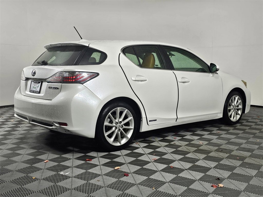 Used 2011 Lexus CT 200h image 7