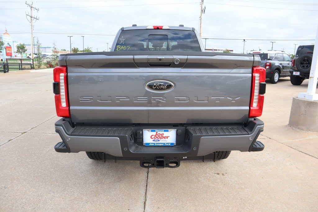 New 2026 Ford F250 Lariat w/ Black Appearance Package image 24