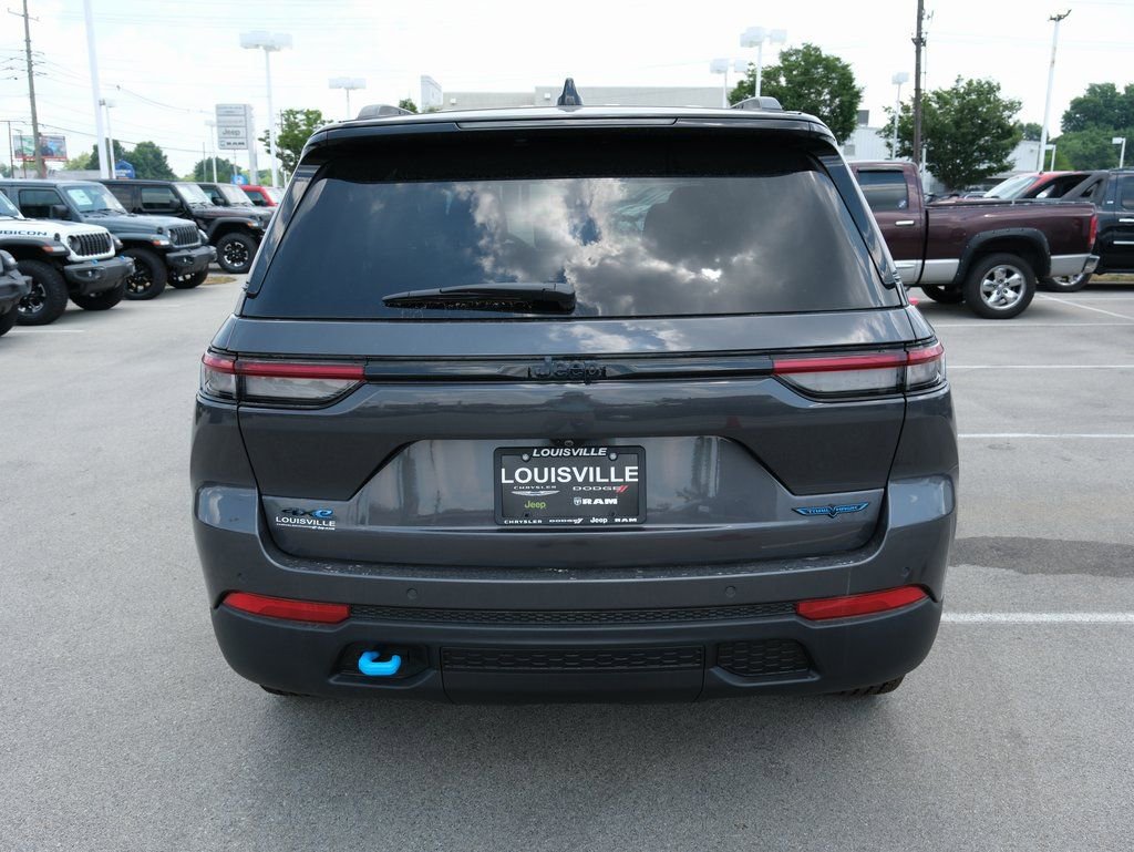 Used 2024 Jeep Grand Cherokee Trailhawk image 8