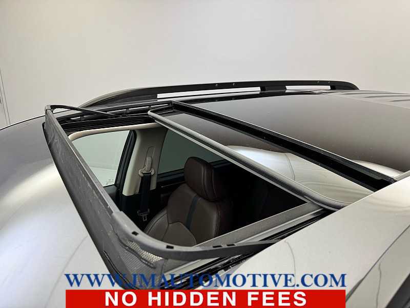 Used 2024 Honda Pilot Elite image 11