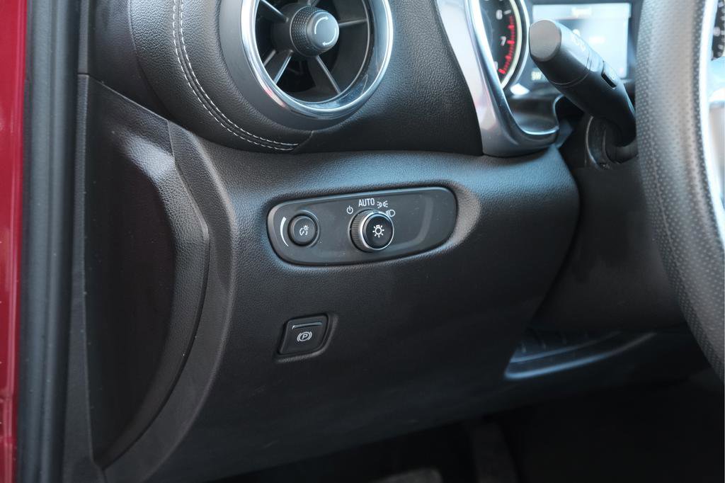 Used 2025 Chevrolet Blazer LT image 18