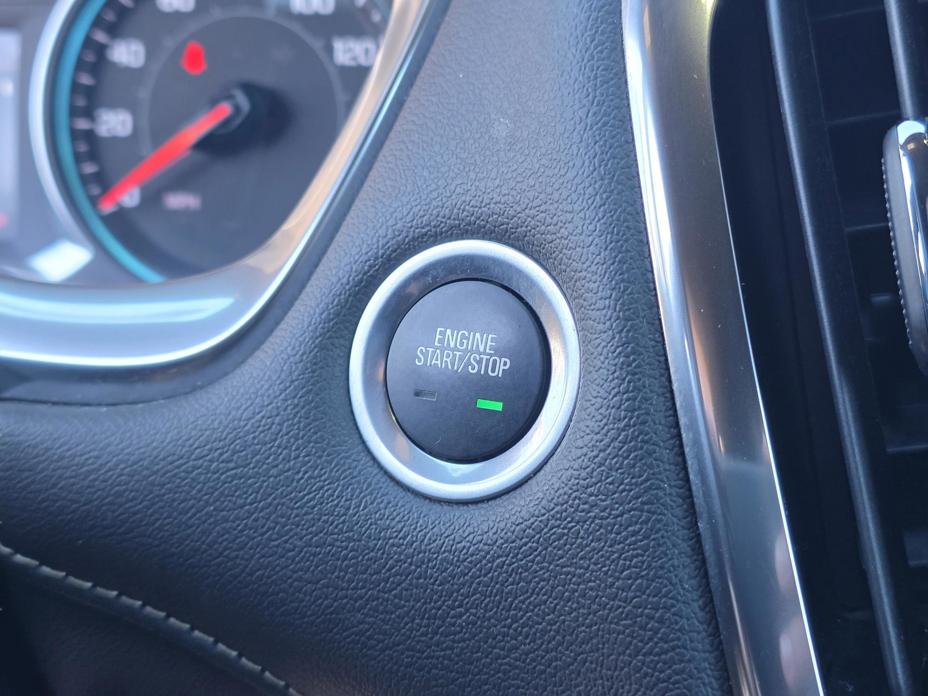 Used 2023 Chevrolet Traverse LT image 37