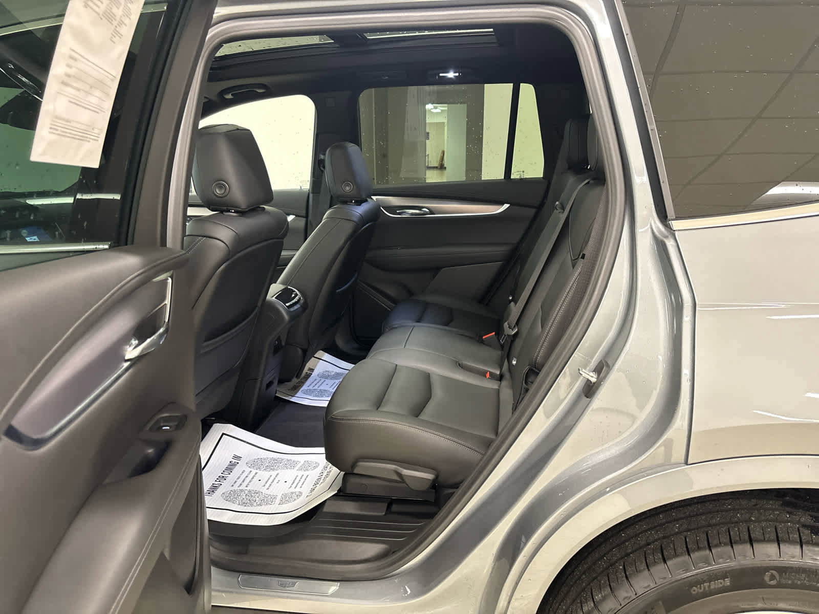 Used 2024 Cadillac XT6 Luxury image 19