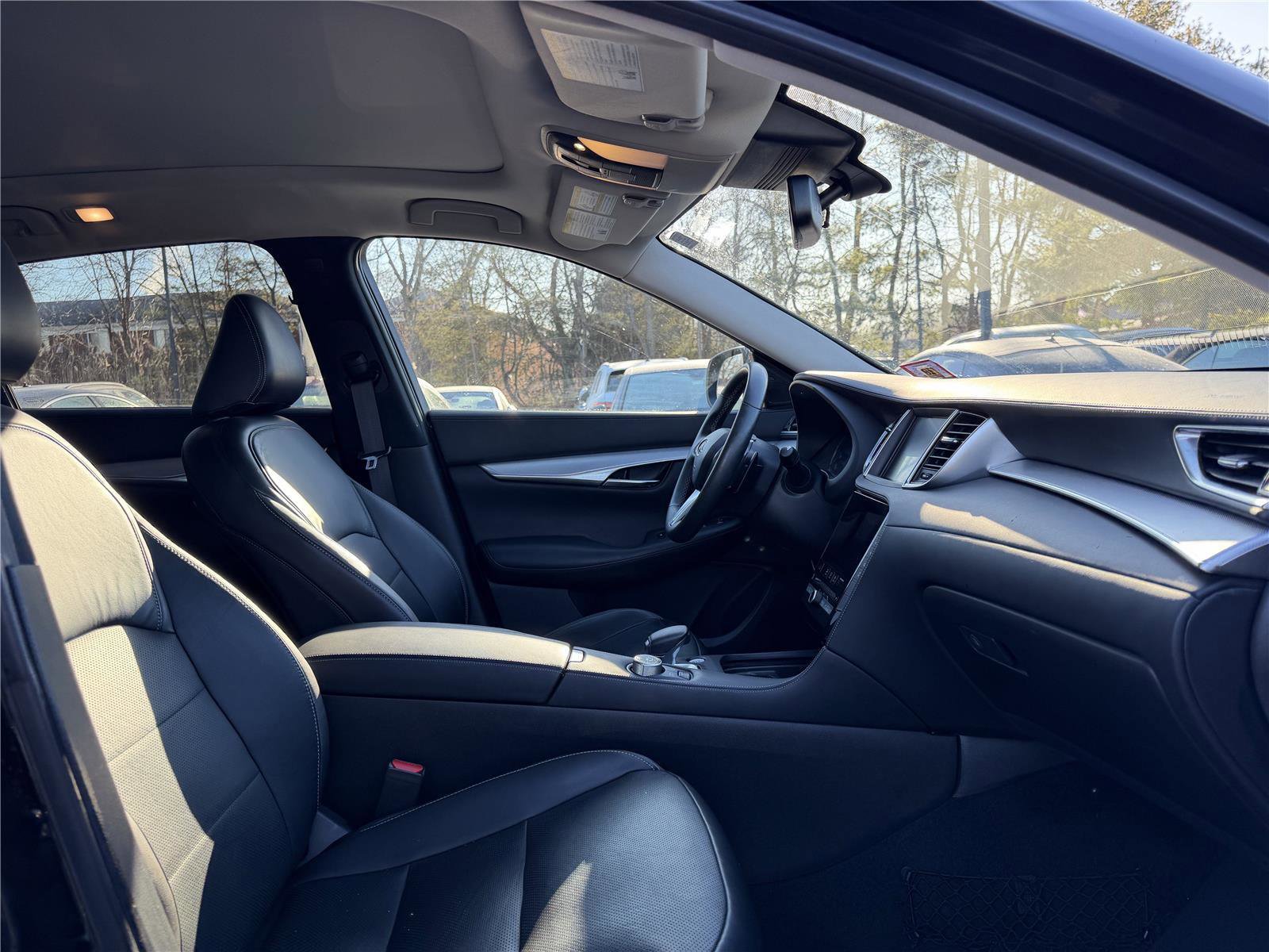 Used 2019 INFINITI QX50 Essential w/ Premium Audio Package image 15