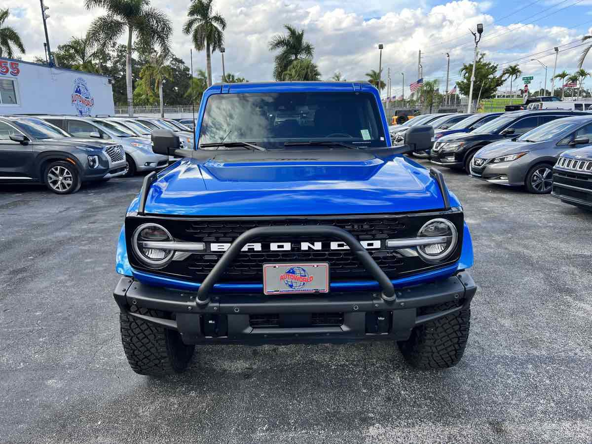 Used 2023 Ford Bronco Wildtrak image 3