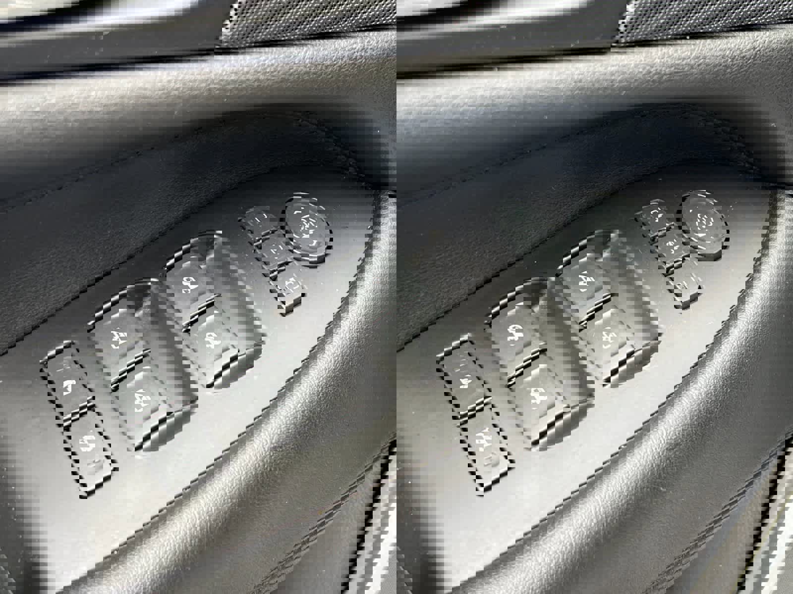 Used 2020 Cadillac Escalade Luxury image 13