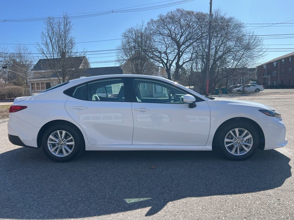 Used 2026 Toyota Camry LE w/ Convenience Package image 7