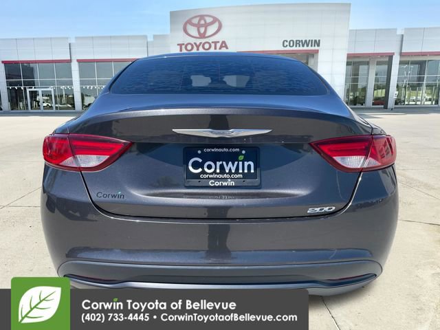 Used 2016 Chrysler 200 LX FWD image 4