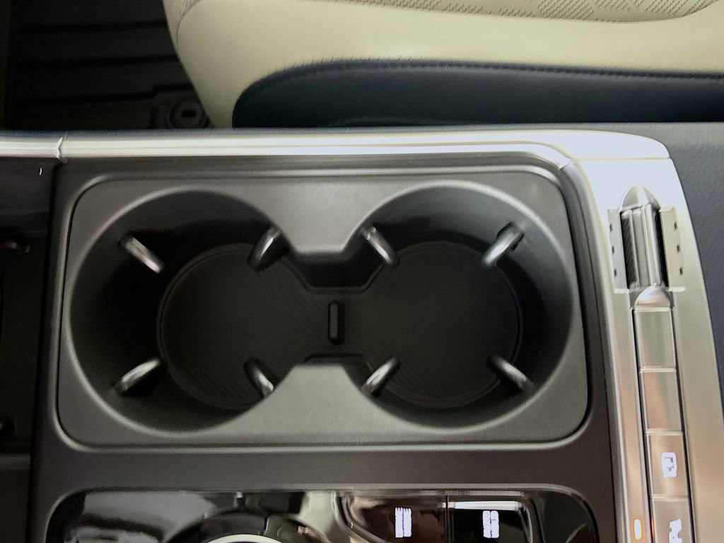 New 2026 Kia Carnival SX image 16