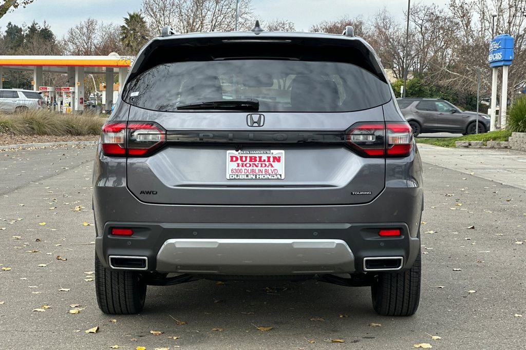 New 2026 Honda Pilot Touring image 5