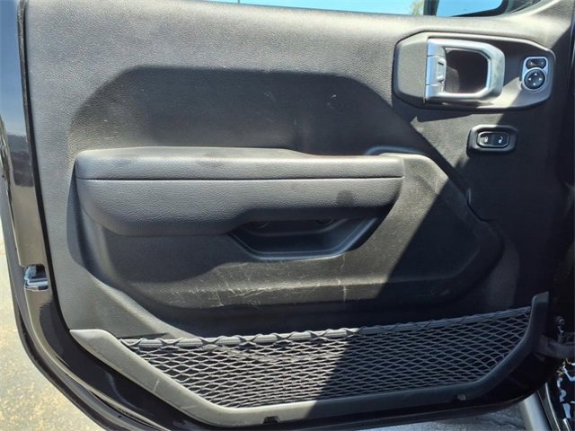 Used 2024 Jeep Wrangler Unlimited Rubicon 4xe image 15