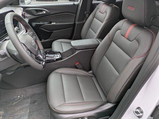 New 2026 Chevrolet Trax RS w/ Sunroof Package FWD image 11
